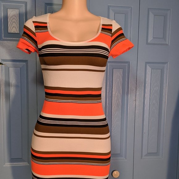 BodyCon Dresses - Picture 1 of 4